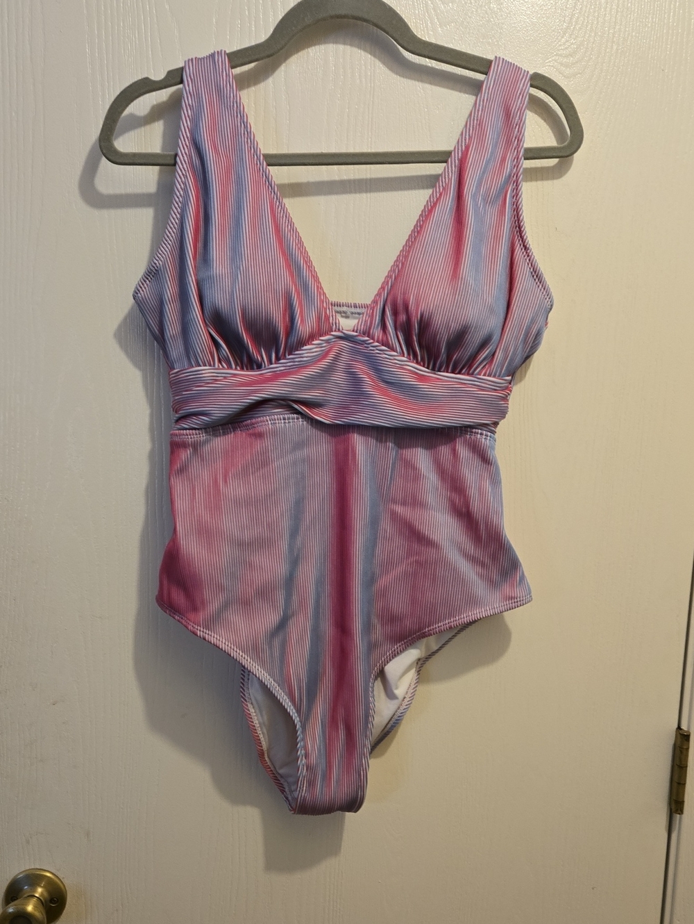 NWOT Cupshe Pink and Blue Ombre One-Piece Swimsuit - L16